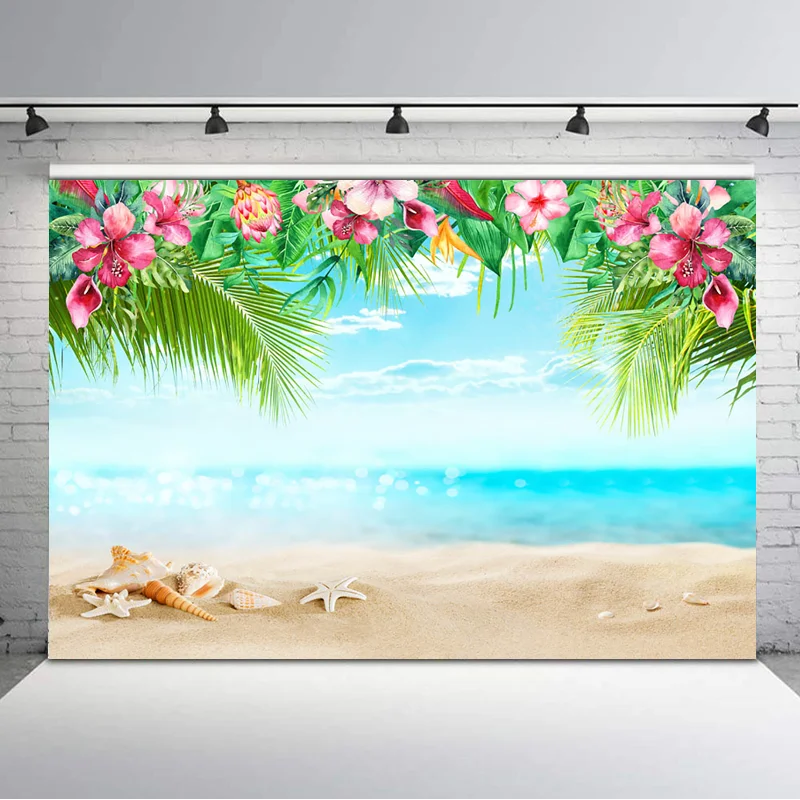 Летний пляж фон голубое небо белые облака море фото розовый зеленый лист цветок