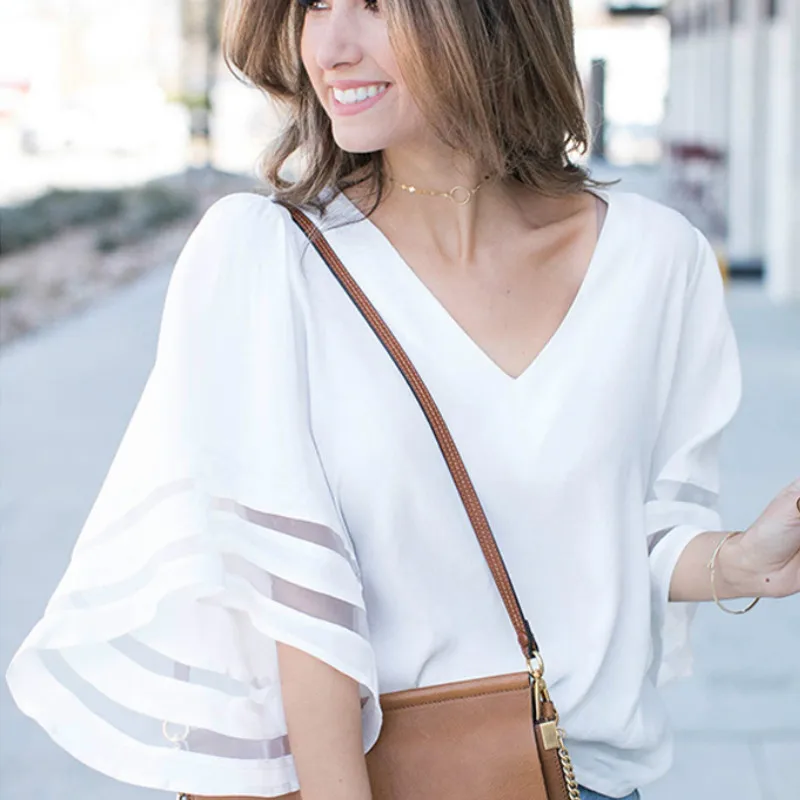 Женская блузка с v-образным вырезом расклешенными рукавами сетчатая Лоскутная