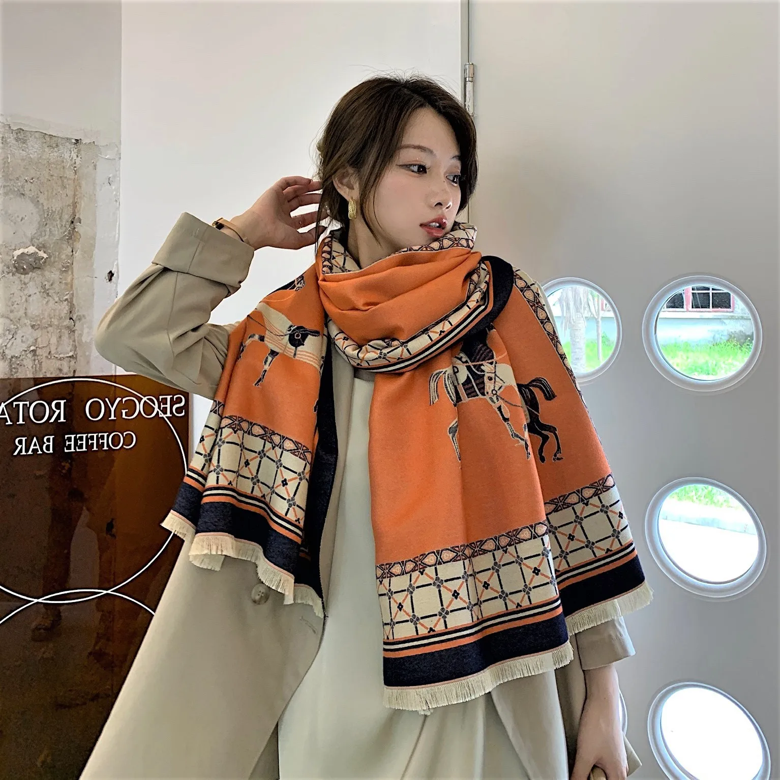 

2022 Autumn And Winter New Double-sided Thickened Warm Scarf Net Red Live Grid Frame Horse Print Warm Tassel Shawl Scarf