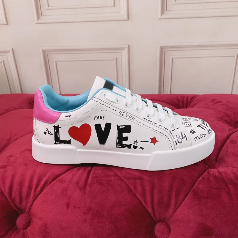 

Shoes For Women 2021 Lady White Trainers Flat Shoes Sneakers Low Top Run Away shoes Glitter Heart Luxury Designers Brand Fashion