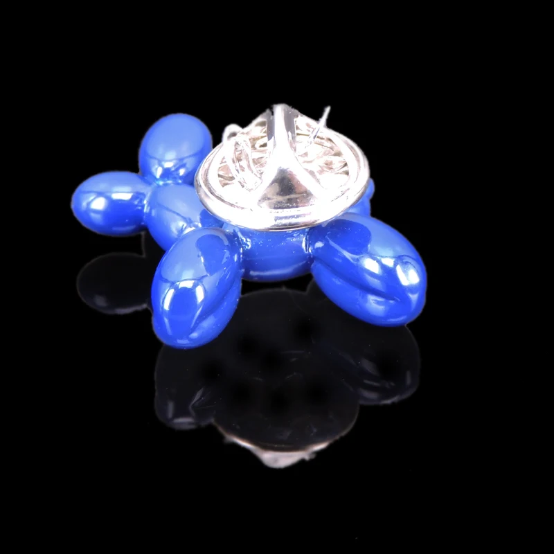 Высококачественная эмалированная брошь в виде собаки с синим воздушным шаром