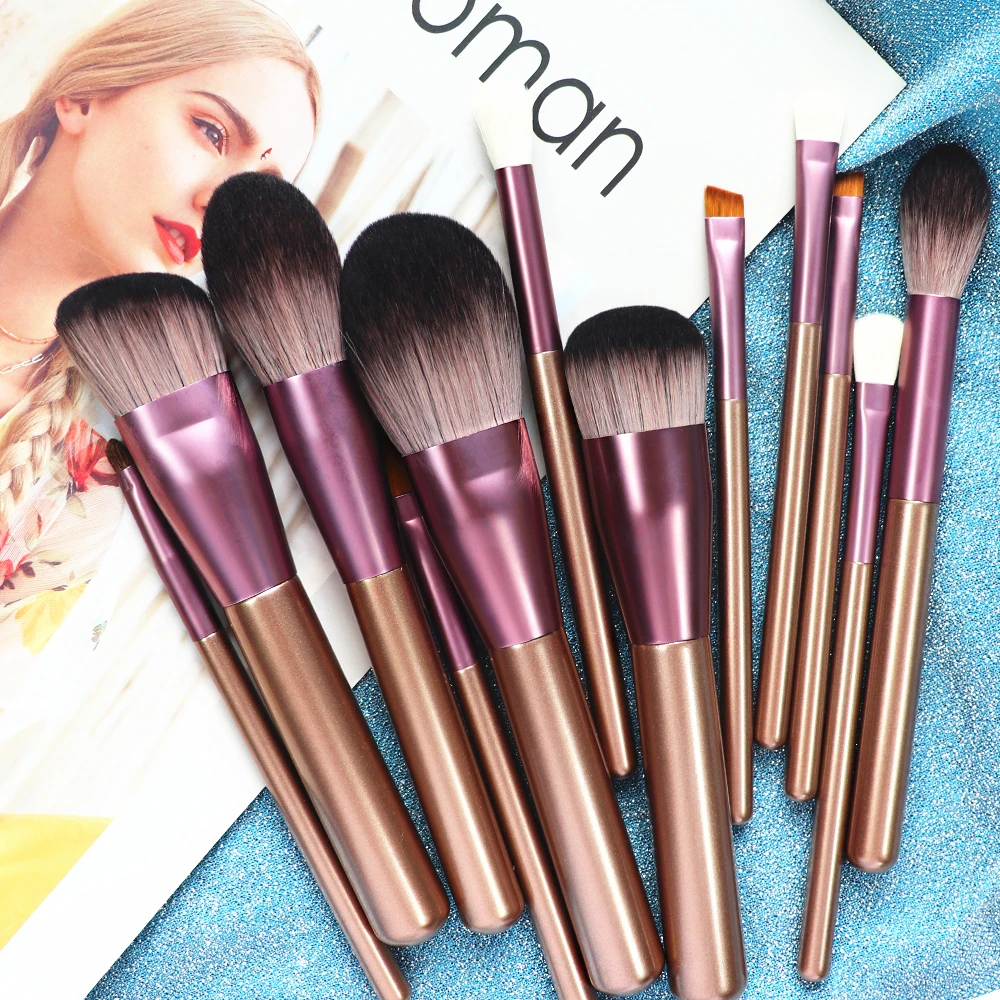 Набор кистей для макияжа мягкая синтетическая кисточка светло-фиолетового цвета