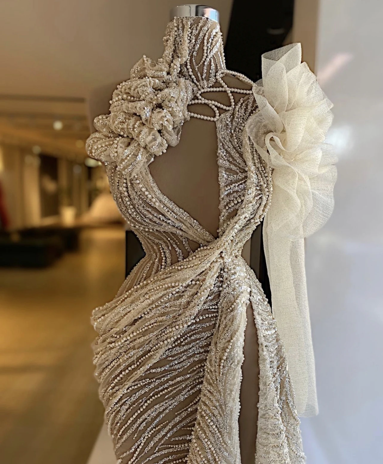 

BAZIIINGAAA Arab Luxury Evening Dress Handmade Beading Sweetheart Robe Dresses Ball Gown Royal fam Feather Customized Plus Size