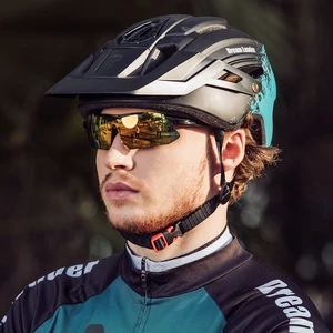 Adult Bike Helmet Best Sell Creative Design Men Woman Casco Mtb Helmet With Led Taillight And Visor Casco Bicicleta