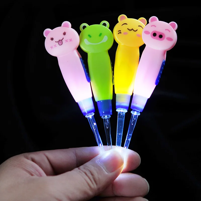 

2pcs/lot Baby Care Ear Spoon Light Child Ears Cleaning with Light Wholesale Earwax Spoon Digging Luminous Dig Ear Cartoon Spoon