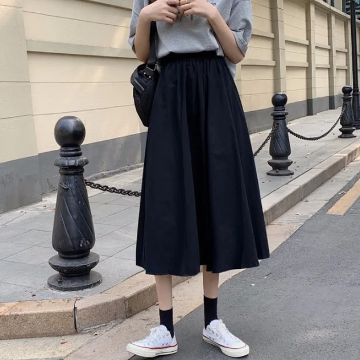 

tall waist show thin a word women in the summer of the new version of its 2021 students joker posed a long white dress