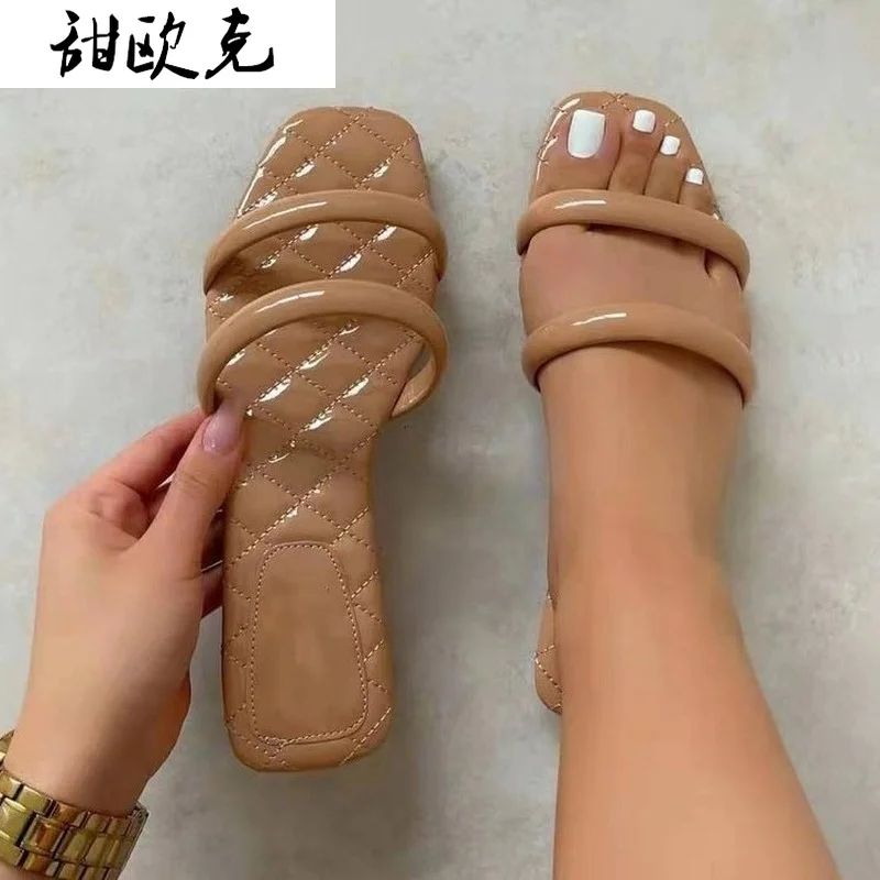 

Summer Flat Slippers 2021 New Fashion Open Toe PU Leather Slippers Comfortable Outdoor Beach Sexy Women Sandals Plus Size 43