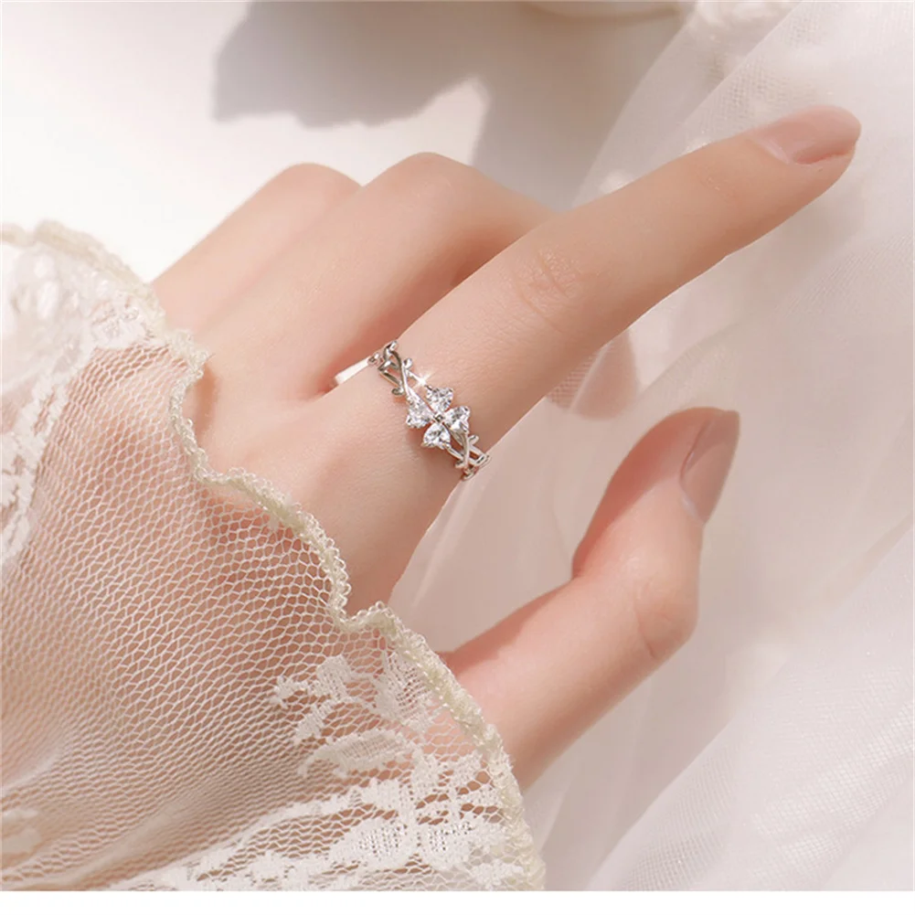 

Temperament Personality Wedding Ring Valentine's Day GiftSilver Shiny Leaf Adjustable Rings Wholesale