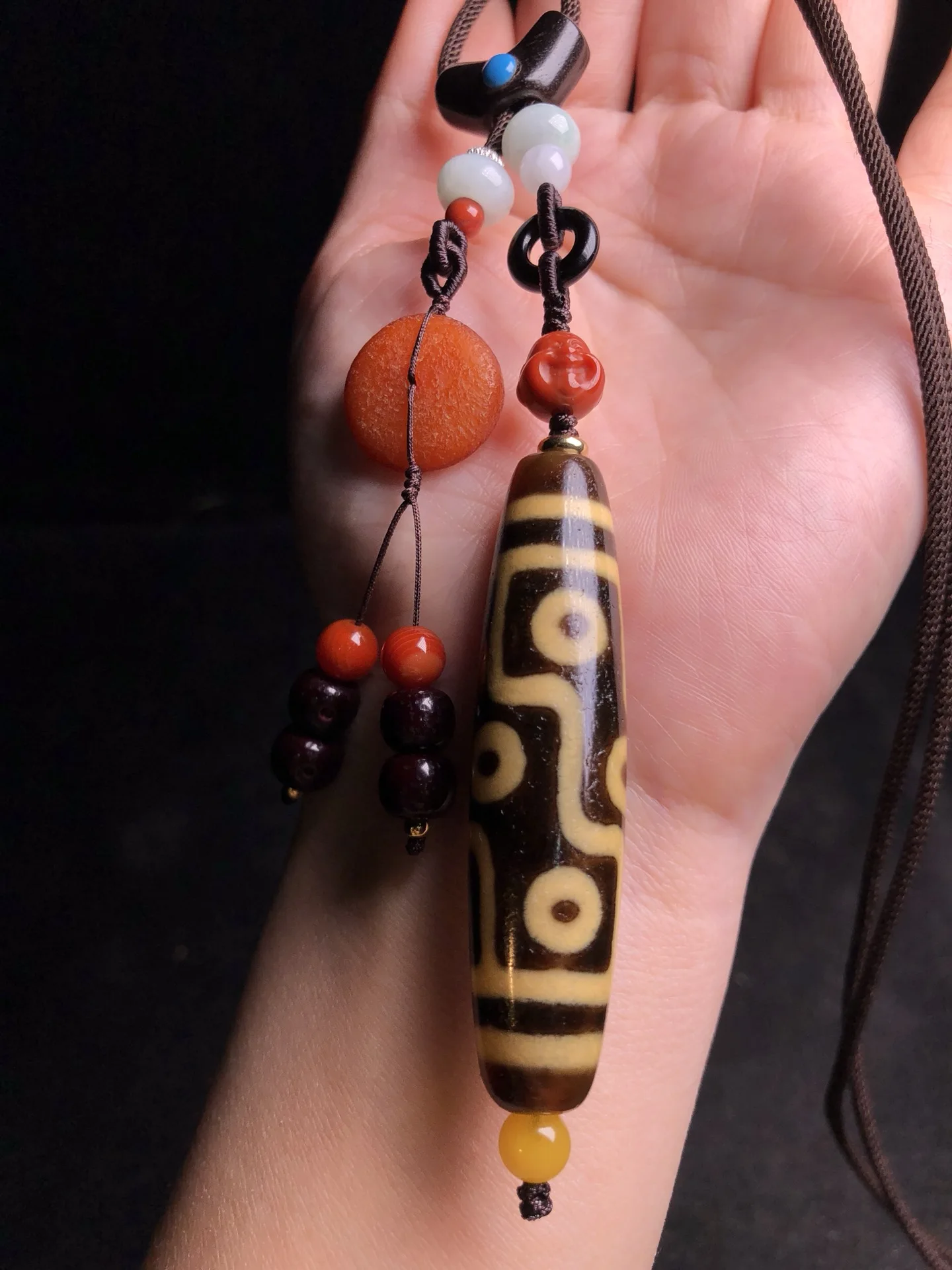 

Natural Agate Dzi Necklace Sweater Chain Pendant Nine Eyes Weathered Retro Old Object Women's Jewelry Collection Collares Muje
