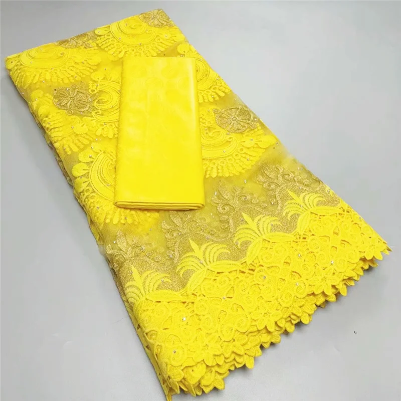 

Кружевная ткань с вышивкой, 2,5 ярдов