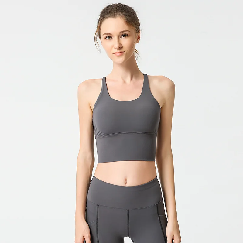 Спортивный бюстгальтер для фитнеса женщин с эффектом пуш-ап однотонный