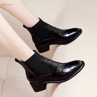 2022 new designer chelsea boots autumn and winter womens casual patent leather shoes retro ankle boots party banquet ladies