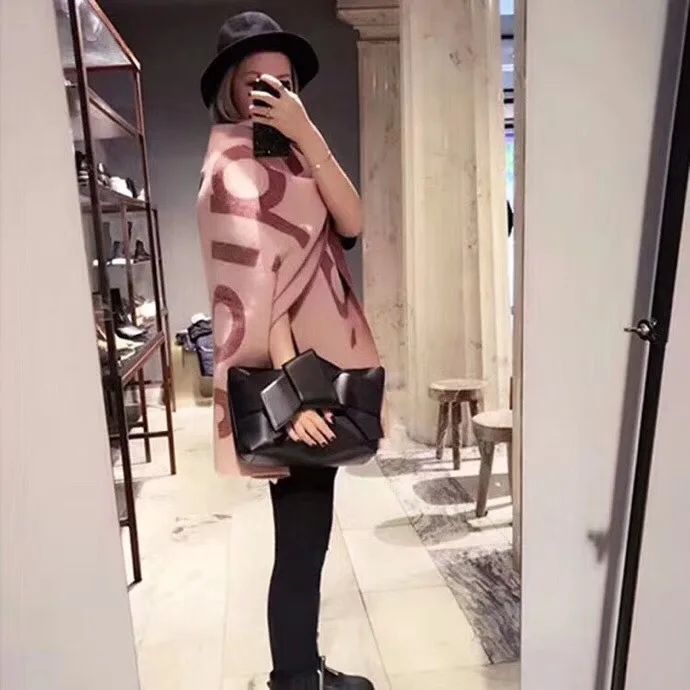 

Classic AC Scarf In Autumn and Winter In Europe and America. Large Letter Two-color Double-sided Pure Cashmere Scarf Shawl.