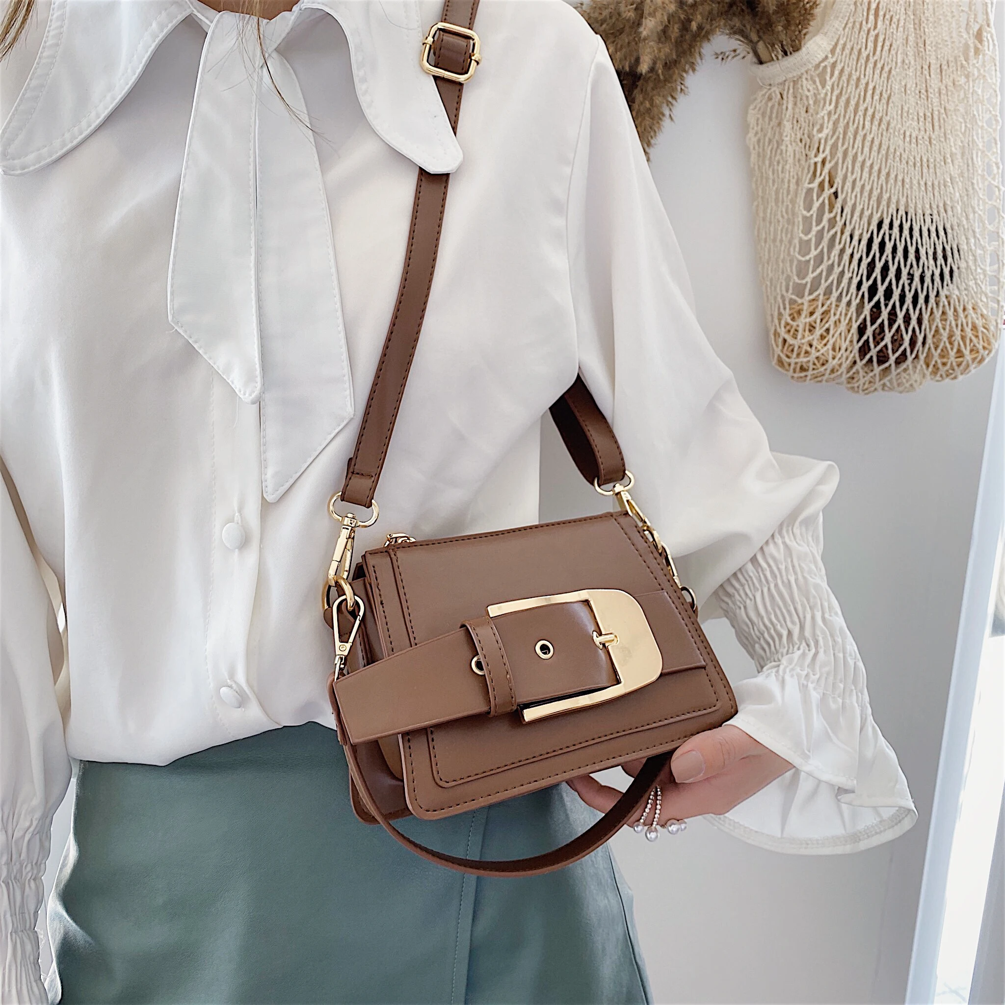 Сумка Кроссбоди из искусственной кожи с пряжкой на ремне для женщин 2020 простые