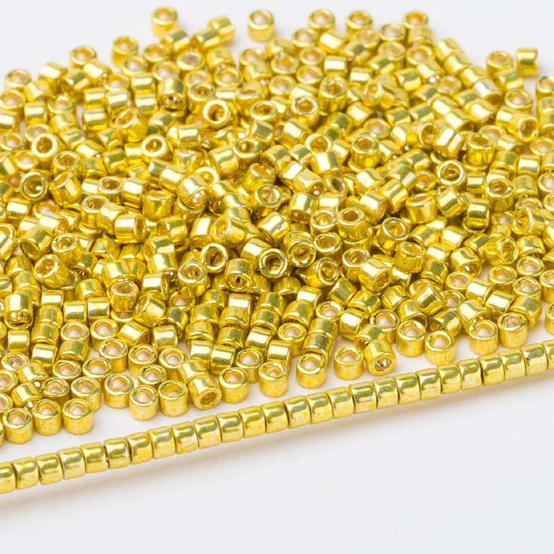 Taidian Miyuki Delica Seed Bead 11/0 для Broderie De Perles Francaises непрозрачный белый DB1-40 1,6x1,3 мм около 1000 штук - Color: miyuki-DB424