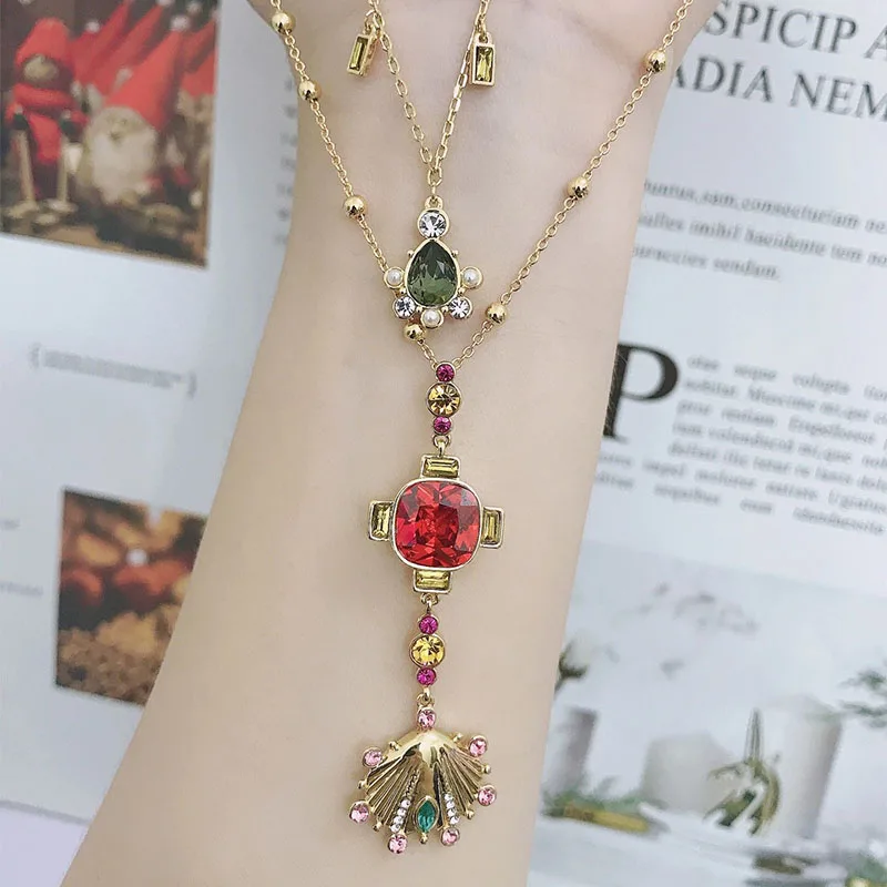 

Fashion SWA New Lucky Goddess Necklace Modern Double Shell Decorated Golden Necklace Female All-match Romantic Jewelry Gift