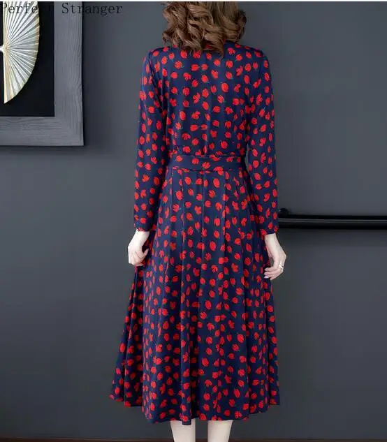 Высокое качество осень Новое поступление для отдыха v образный вырез цветочный