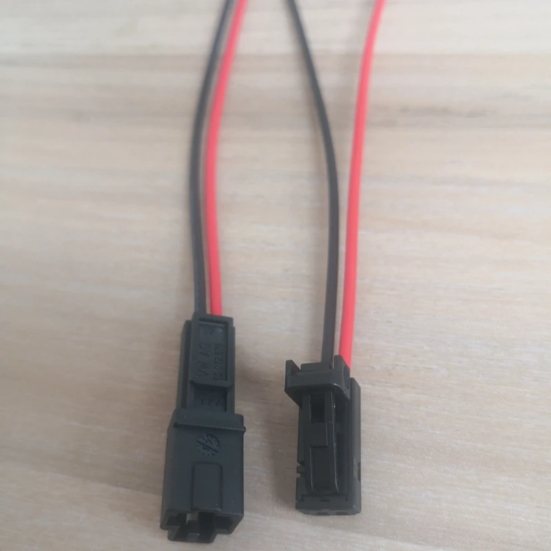 Двухштырьковый наружный светодиодный светильник для дверей Audi VW Skoda 4B0 971 832 4E0 972