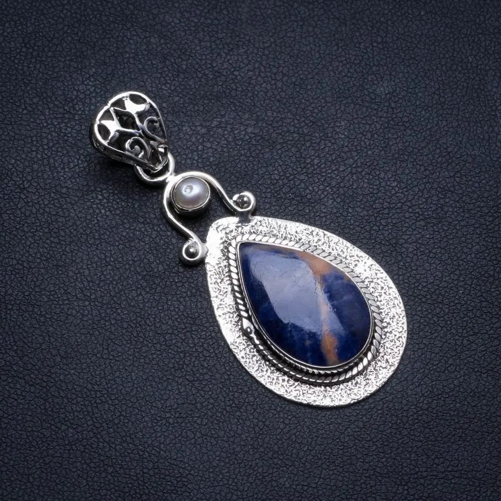 Уникальный кулон с натуральным темно-синим содалитом и речным жемчугом 2 &quotX1304