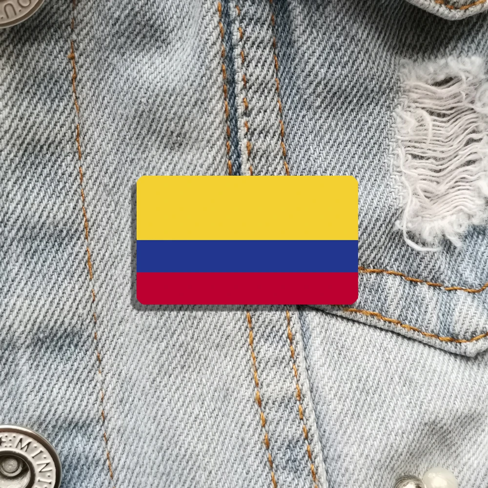 Винтажная акриловая брошь в виде флага Колумбии |