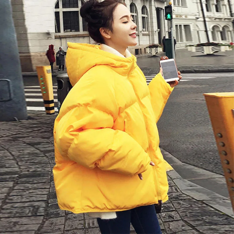 

Новая короткая зимняя куртка, женская одежда с капюшоном, теплое плотное пуховое пальто из хлопка, женская мягкая свободная новая парка, чер...