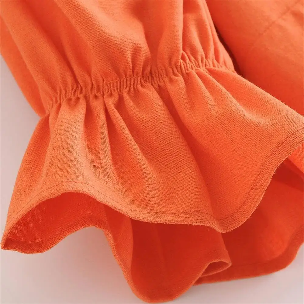 

2020 new water ripple square collar bubble sleeve hollow sexy slim slimming low chest short top