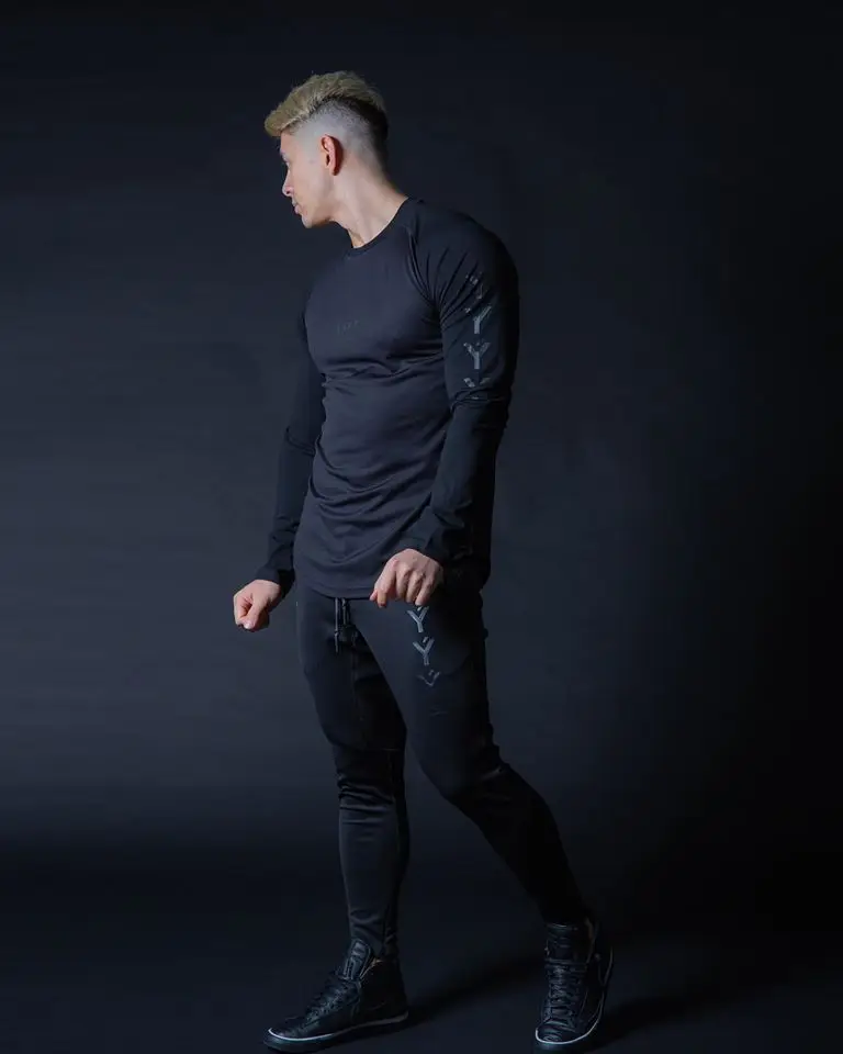 Новейшая футболка LYFT для бега мужская спортивная бодибилдинга компрессионный