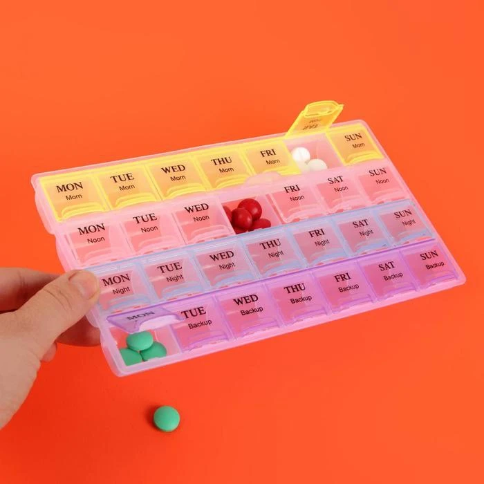 Таблетница-органайзер Неделька английские буквы утро/день/вечер/ночь 28 секций