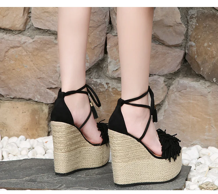 

Women's Shoes