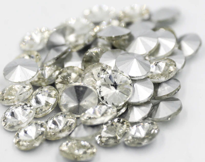 

100pcs/lot Crystal Clear Color 8mm,10mm,12mm,14mm,16mm,18mm,20mm Chinese Top Quality Round Fancy Stone Rivoli glass beads