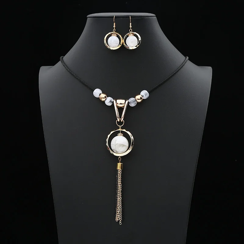 Горячие Boho модные роскошные акриловые свадебные комплекты украшений для женщин длинный канат круглый кисточкой кулон серьги ожерелья подарки
