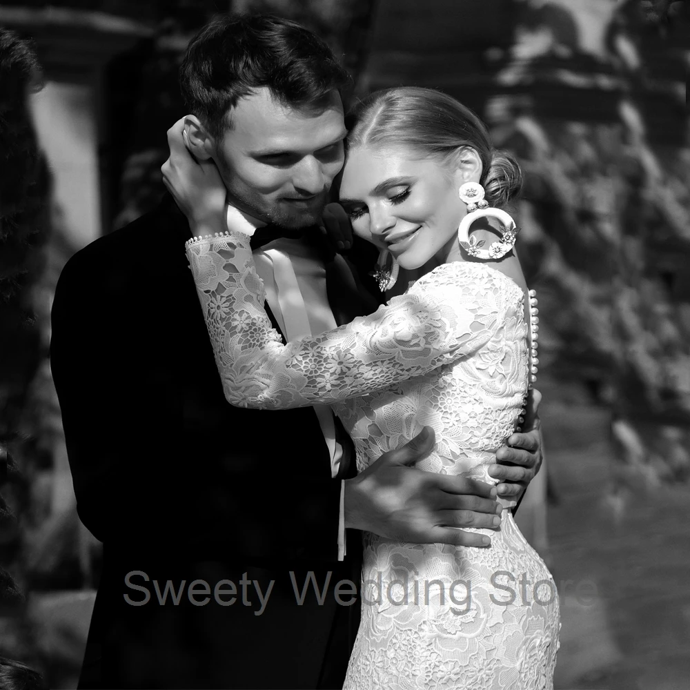 

Gorgeous Lace Mermaid Wedding Dress Bateau Neck Long Sleeves Illusion Back with Buttons Robe De Mariee Bridal Gowns