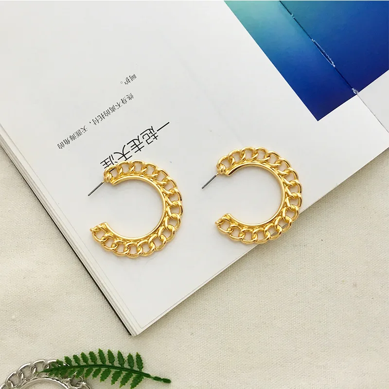 Europe New Vintage C letter Shape Stud Earrings For Women Girls Simple Charm Jewelry Brincos Gift AE101 | Украшения и аксессуары