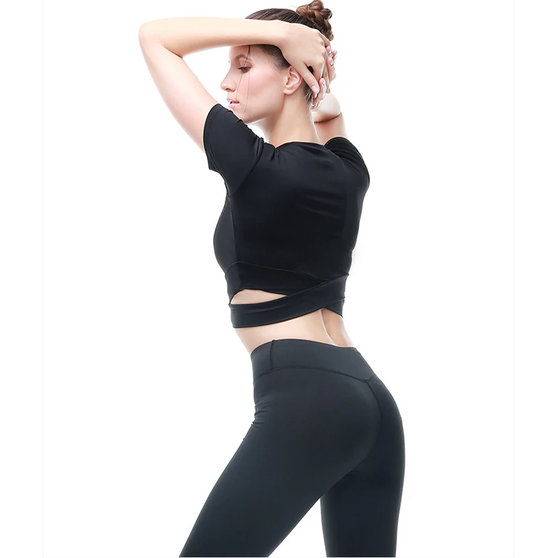 Женская рубашка с коротким рукавом Nessaj весенне-летняя Облегающая для бега