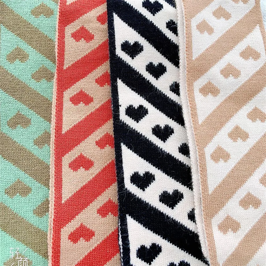 

Knitted Scarf Elegant Design Love Heart Women Winter Scarf Multifunctional Long Skinny Small Scarves Fashion Female Neckerchief