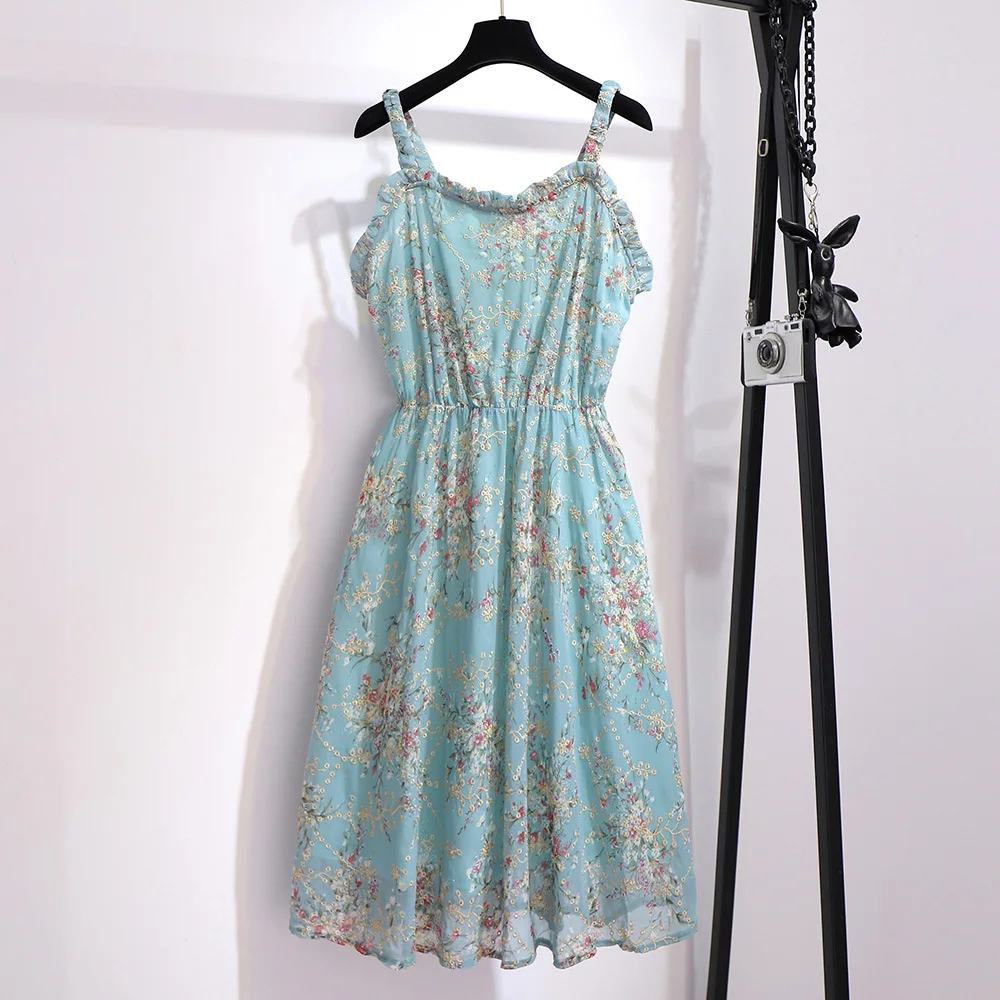 Платье женское средней длины на бретелях размера плюс свободного кроя без