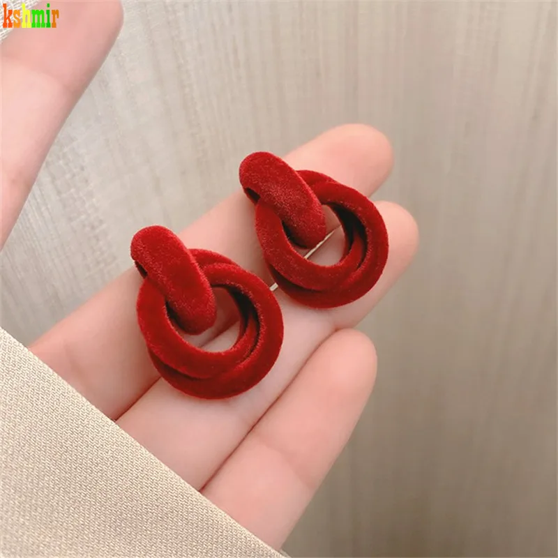 2021 красные металлические серьги бархатные женские с флокированием