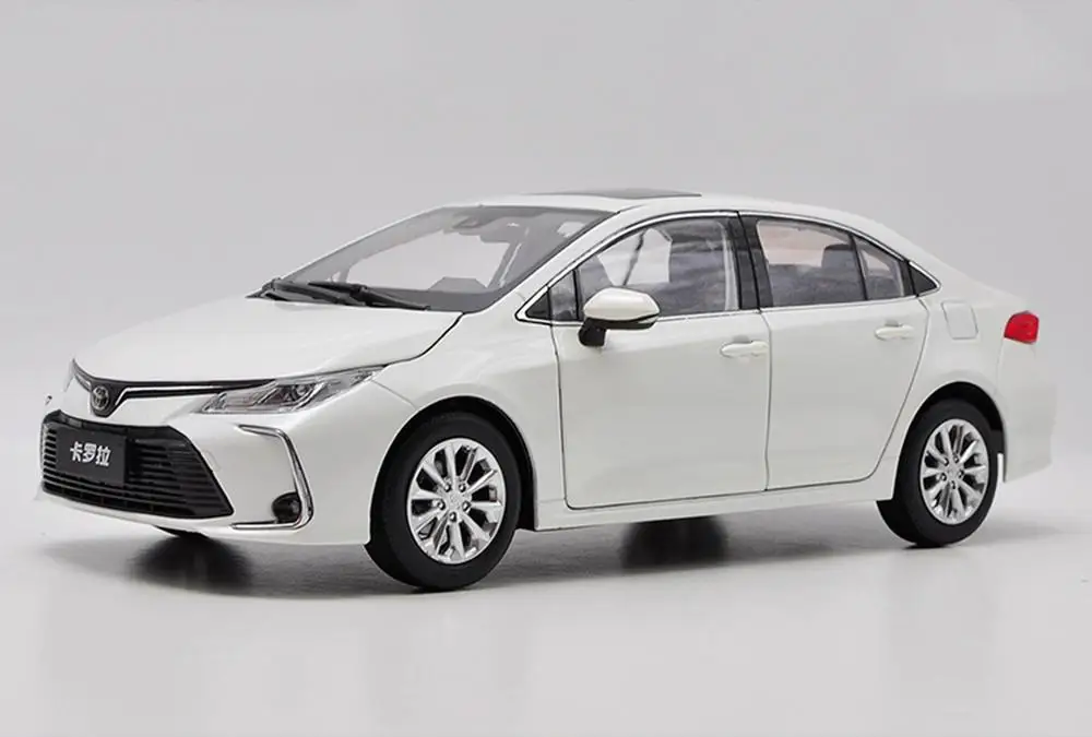 1/18 Масштаб Toyota Corolla 2019 белая модель автомобиля под давлением коллекционная
