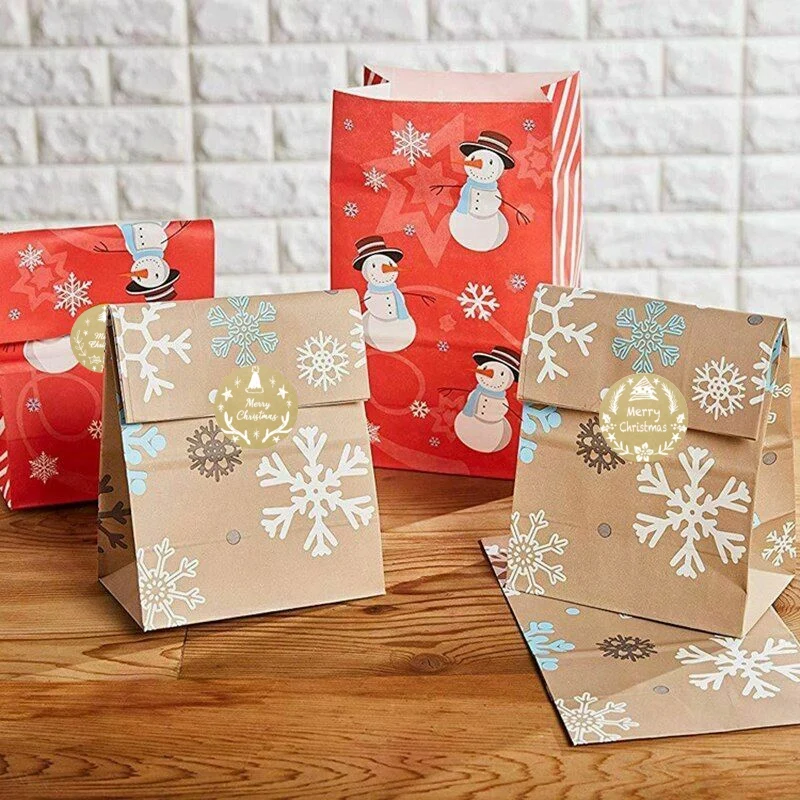 

Christmas Ornaments Sticker 4 Roll 500PCS Per Roll Very Suitable for Christmas Themed Scrapbooks and Decorations