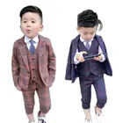 Костюм детский из жакета и брюк, с цветочным принтом