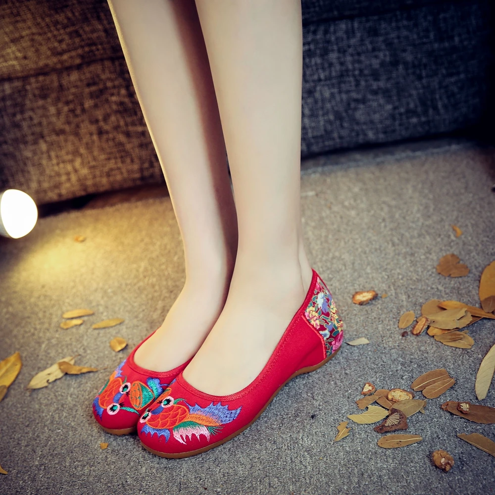 Женские туфли с золотой рыбкой Veowalk летние Лоферы больших размеров 34-41 в стиле