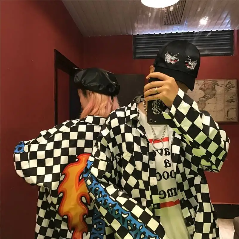 

Blouse Women Couple Coat Hip Hop Street Black and White Grid Plus Size Loose Flame Letter Print Female Male Long Sleeve Shirt