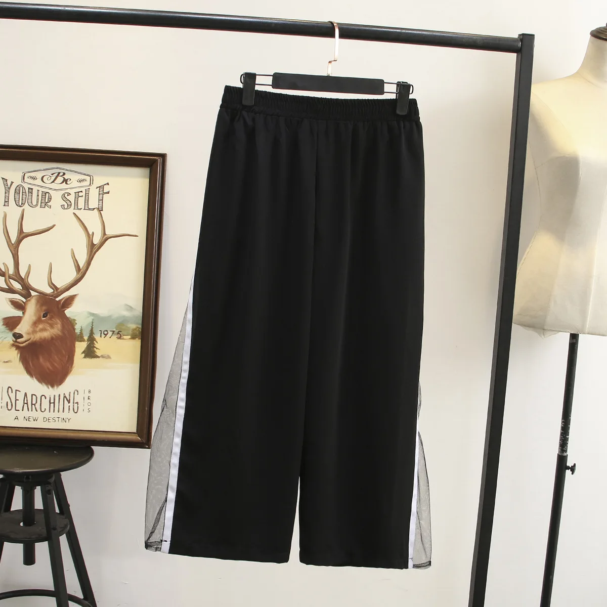 Женские брюки с широкими штанинами летние большого размера разрезом сбоку