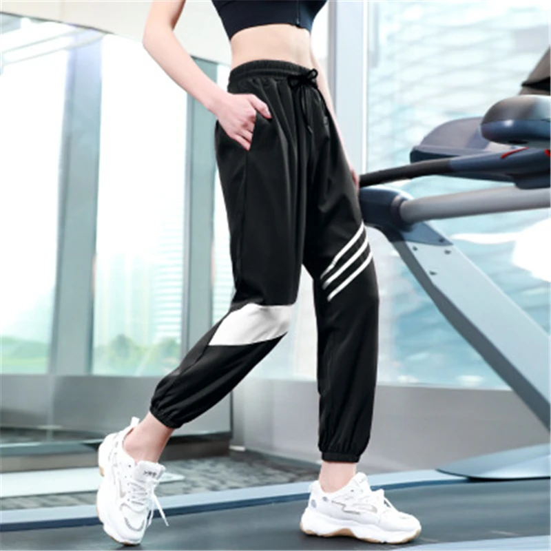 

Брюки женские повседневные в стиле хип-хоп, свободные уличные штаны с завышенной талией, с карманами, уличная спортивная одежда для спортза...