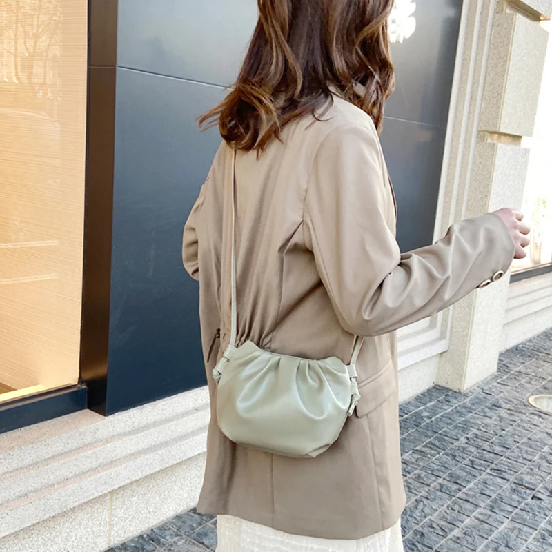 Сумка кросс боди Женская с облачным дизайном модный мессенджер чемоданчик на