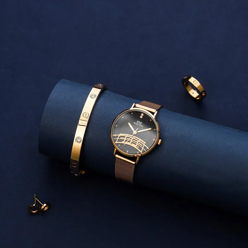 

2021 Ladies Fashion New Watch Fashion Creative Simple Watch Gift Set Gift Exclusive