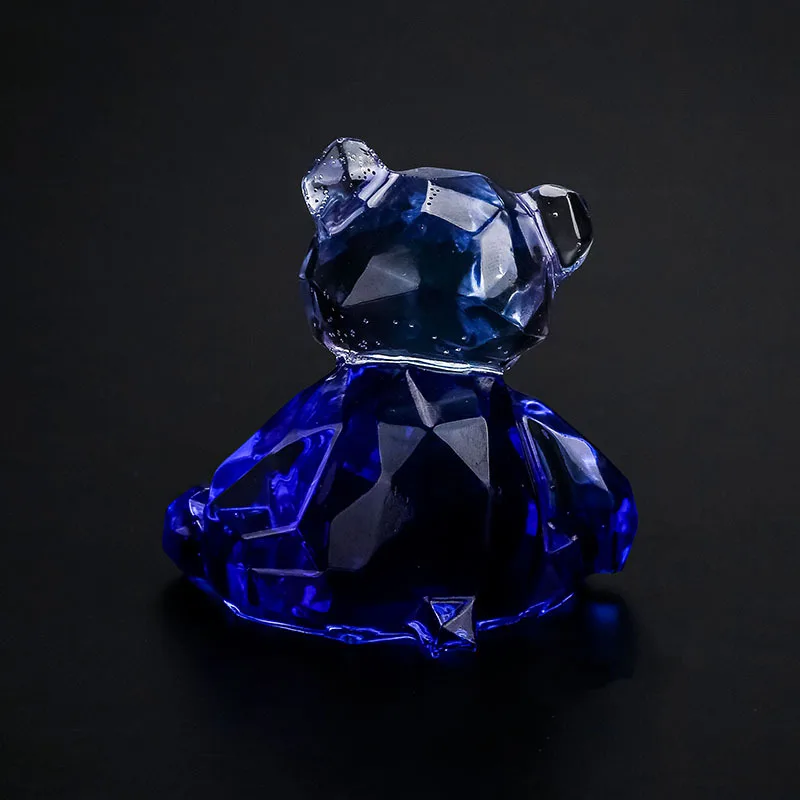Эпоксидная трехмерная геометрическая форма медведя из кристаллов для