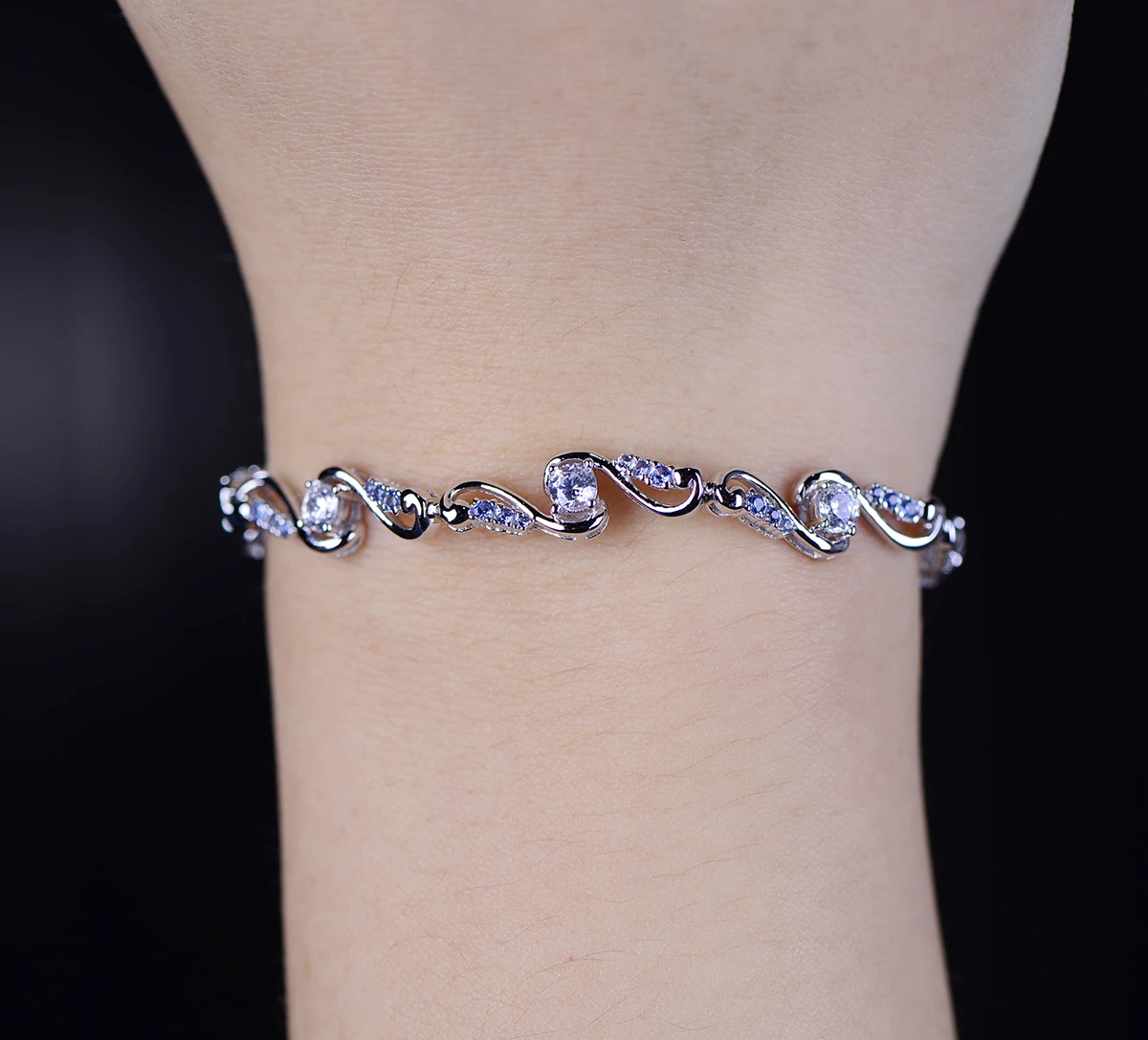 

Elegant 925 Silver Bracelets Women Bracelet Zircon Jewelry Chain Bracelets Love Gifts Wedding Birthday Christmas Mother's Day