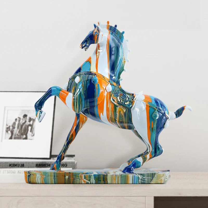 

ABSTRACT PAINTING HORSE ARTS SCULPTURE DECORATION CREATIVE LUCKY ANIMAL SCULPTURE HORSE STATUE HOME DECOR RESIN CRAFTS R4479