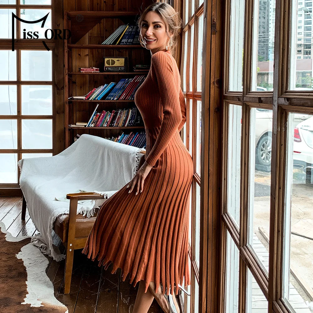 Платье-Свитер женское осенне-зимнее однотонное с высоким воротником и длинным